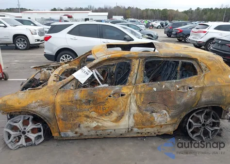 2021 BMW X2 xDrive28I z USA, uszkodzony, nr VIN WBXYJ1C06M5S40313